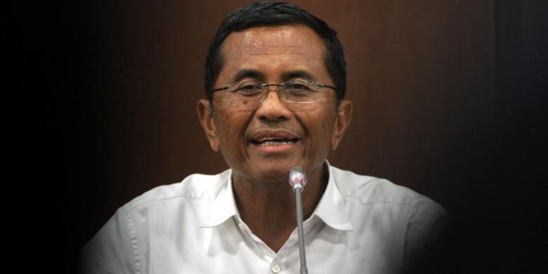 (Beda Nasib) Dahlan Iskan rela ditinggal pesawat demi ngurus bule yang telat Check in