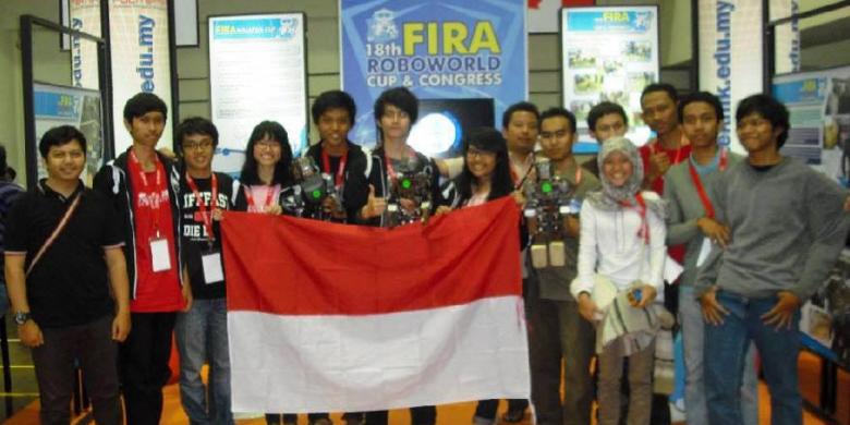 Prestasi!! Tim Robot ITB Raih Emas di FIRA RoboWorld Cup 2013 !!