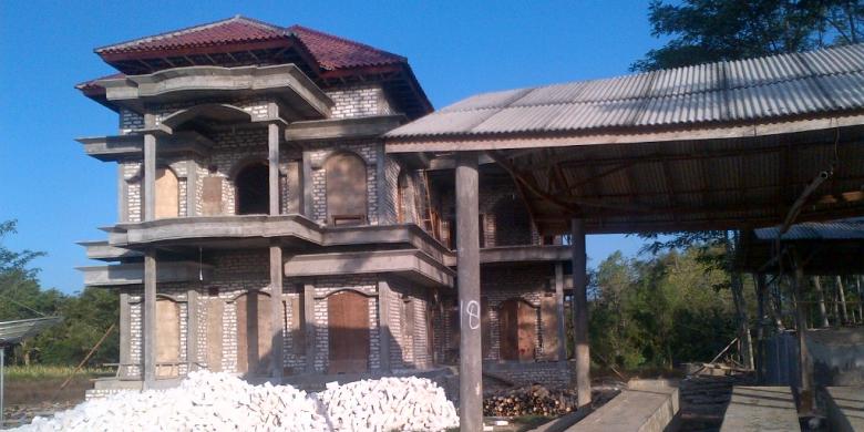 Rumah-Rumah Mewah di Daerah Terpencil dan Tertinggal