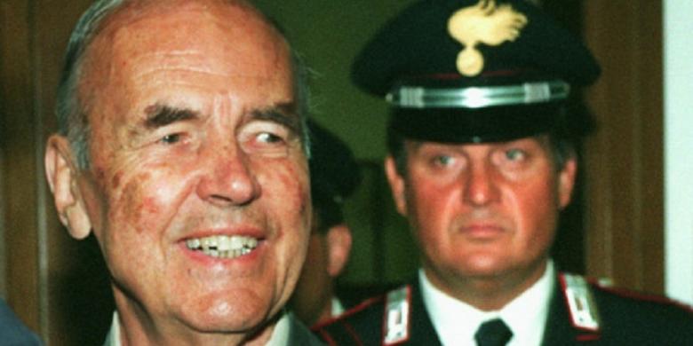 Penguburan Kapten Nazi Ditolak Dimana-Mana