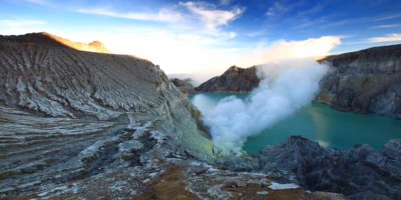 10 Puncak Gunung Tercantik di Indonesia