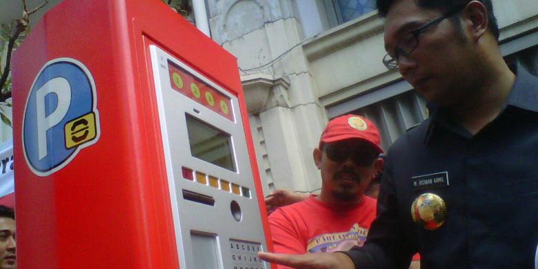 Parkir di Kota Bandung Mulai Pakai Sistem Prabayar 