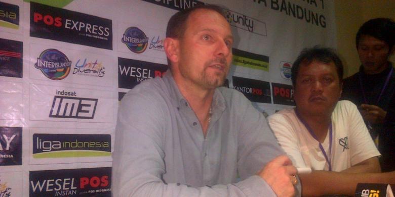 &#91;Bukan wowo&#93; Merasa Dizalimi Wasit, Pelatih PBR Menangis