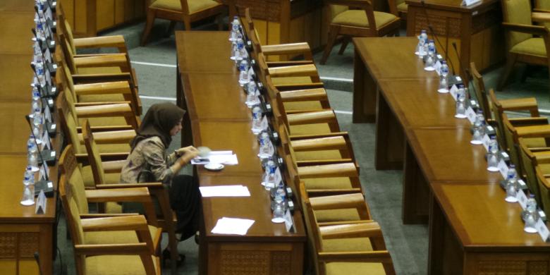 &quot;Ini Pada ke Mana Anggota DPR? Udah Males Kali, Enggak Kepilih!&quot;