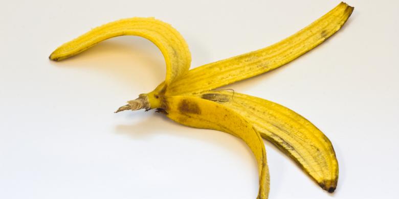 Jangan Dibuang... Kulit Pisang Pintar Membersihkan Perabotan Rumah!