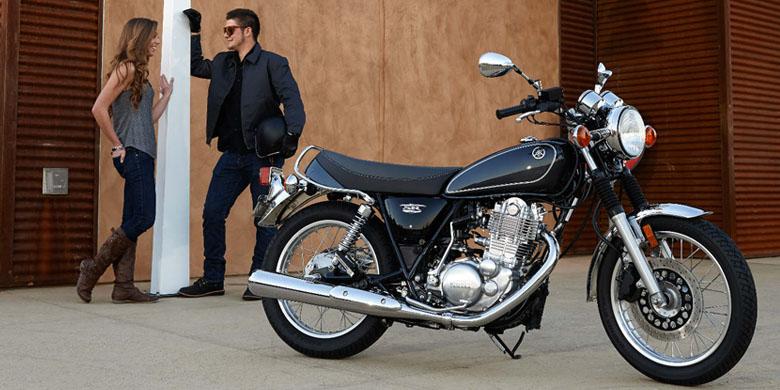 Yamaha Lirik ”Old School” dengan SR400