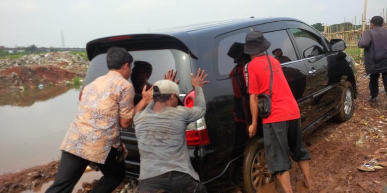 &#91;Pencitraan&#93; Akhir Cerita &quot;Mobil Perang&quot; Jokowi...