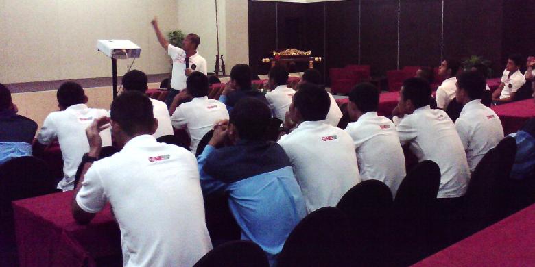 &#91;pemain bola jadi mahasiswa&#93;
