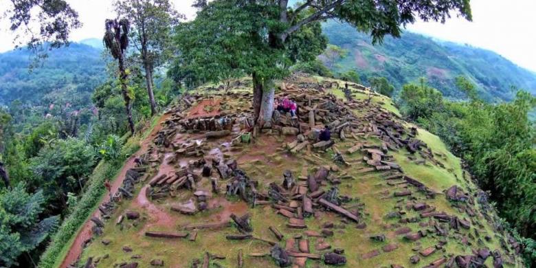 Teori Piramida Gunung Padang Dibantah