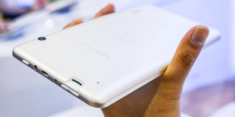 Tablet Android Kitkat 4.4 SpeedUp Murah Meriah Berprosesor Intel Dijual Rp 1 Juta