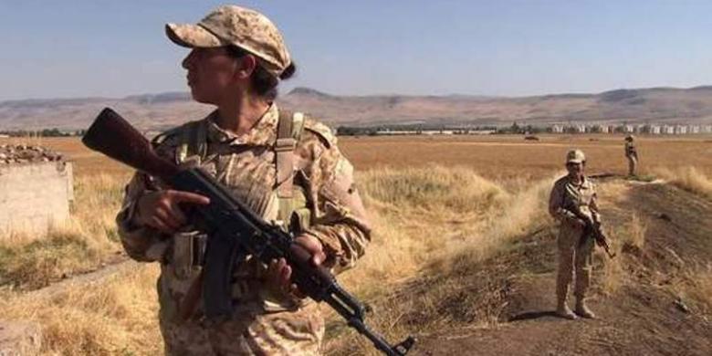 **Tentara Elit Wanita Dari Irak Kurdistan Bersiap Untuk melawan Dan Membantai ISIS**