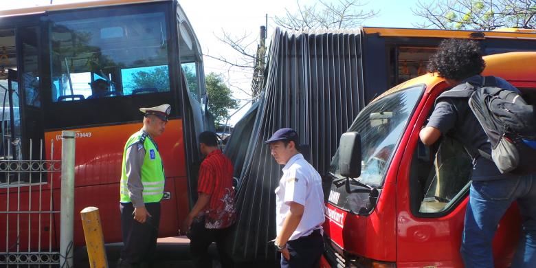 Patahnya Bus Gandeng, Pertama dalam Sejarah Transjakarta