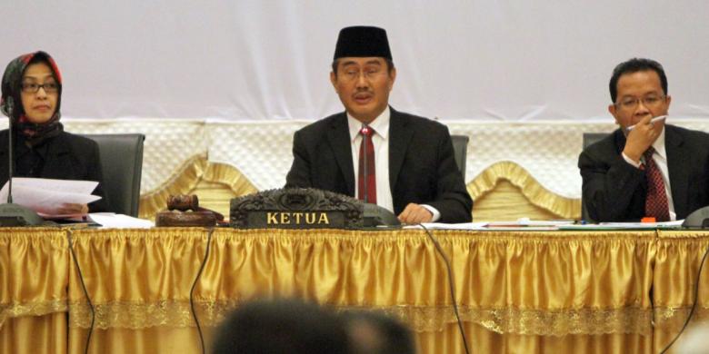 hari-ini-giliran-kpu-dan-bawaslu-beri-keterangan-di-sidang-dkpp