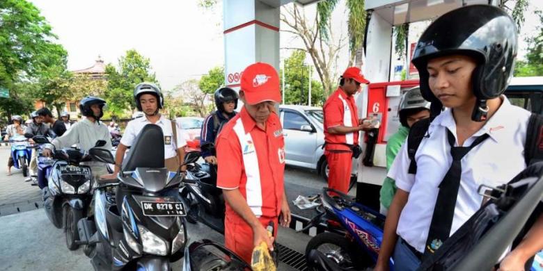 &#91;BBM NAIK&#93; Premium Naik Jadi Rp 8.500 per Liter, Solar Rp 7.500 per Liter