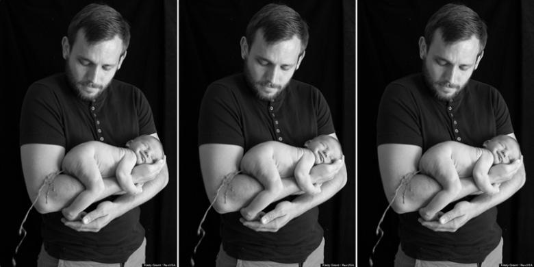 Tren Hangat Media Sosial, Foto Bayi Buang Air Besar di Pelukan Ayah