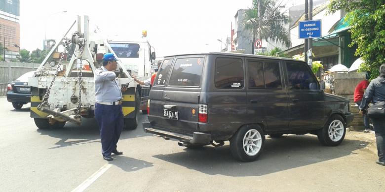 &#91;baru tau &#93; Ahok: Orang Jakarta Lebih Takut Kehilangan Uang daripada Tertabrak Kereta