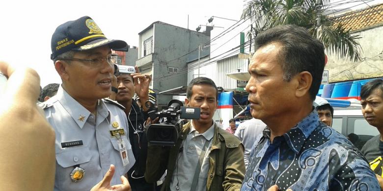 &#91;mewekan&#93; Mobilnya Diderek, Pemilik Mobil Merasa Dirampok