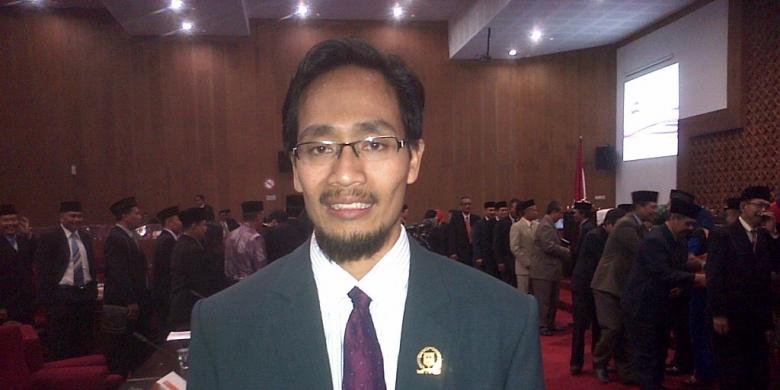 &#91;Mampus Panastak&#93; Jokowi dari Semarang Nilai Putusan Kasasi MA Lutfi Hasan Tidak Adil