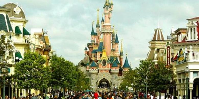 &#91;Arab Strong&#93; Disneyland Paris &quot;Sekarat&quot;, Pangeran Saudi Injeksi Dana Rp 6,5 Triliun