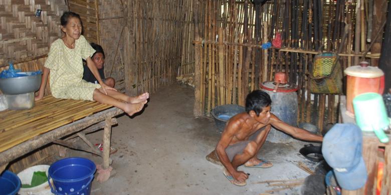 meski-tidur-bersama-kambing-sunari-luput-dari-bantuan-dana-pemerintah