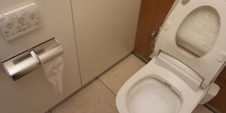 Rumitnya Memakai Toilet Super Canggih Di Jepang