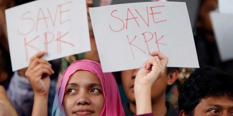 Jokowi: KPK dan Polri Harus Diselamatkan