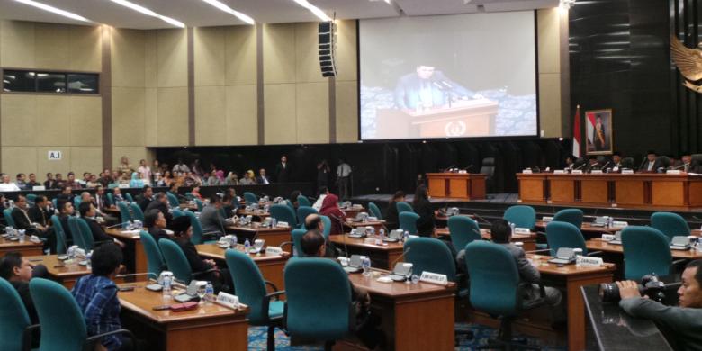 dprd-dki-anggarankan-perbaiki-jalan-milik-pengembang-perumahan-di-kalideres