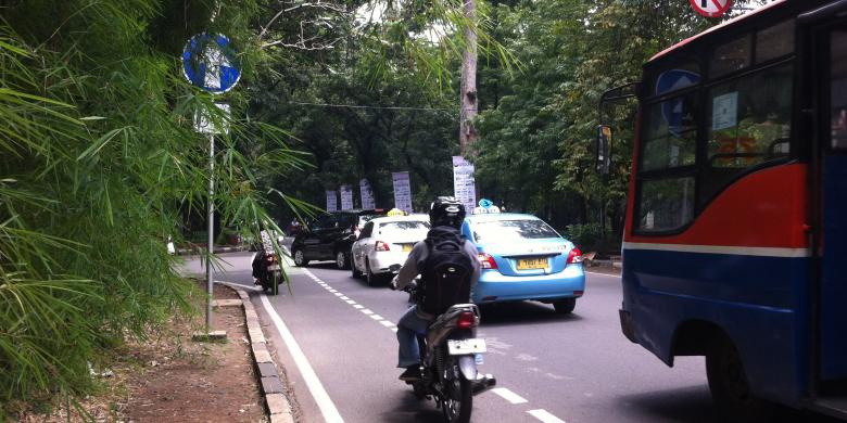 Oktober, Pembangunan Lajur Khusus Sepeda dan Pelebaran Trotoar Dimulai