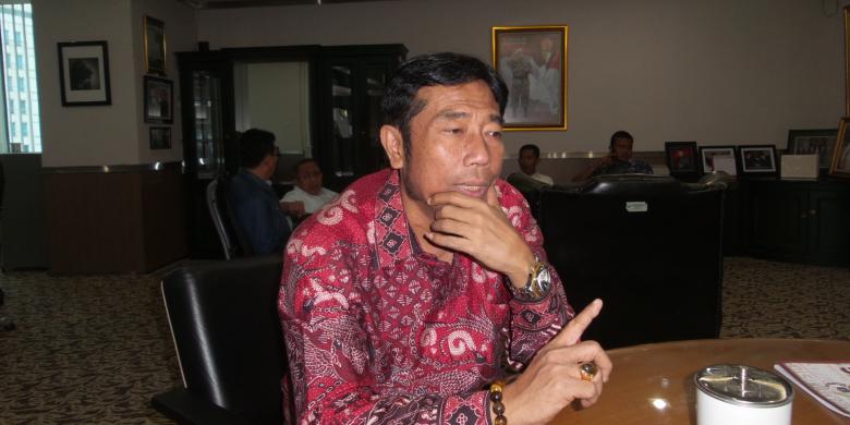 Cuma Haji Lulung Doang yang Mention Akunnya Sendiri