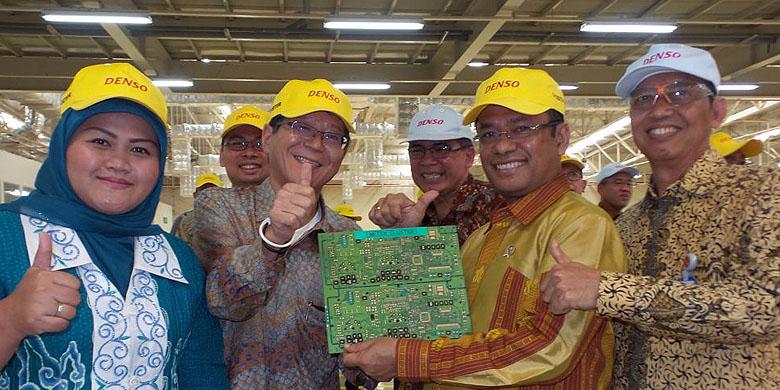 [Jokowi Lengser] Asing Ramai-ramai Perbesar Bisnis di Indonesia