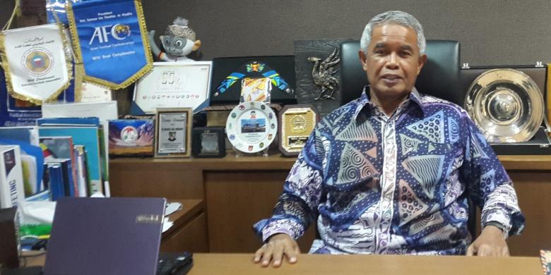 djohar-siap-angkat-kaki-dari-kantor-pssi
