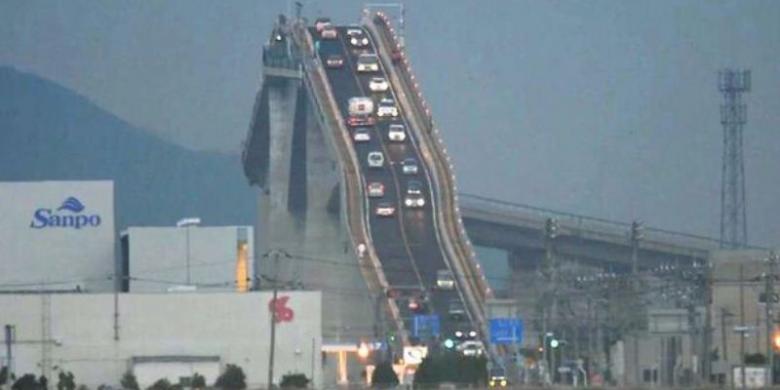 Ini Dia Jembatan Paling Mengerikan di Jepang!