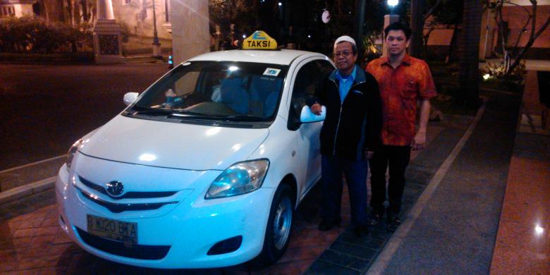 Kejujuran Sopir Taksi Express Temukan Tas Berisi Rp 100 Juta