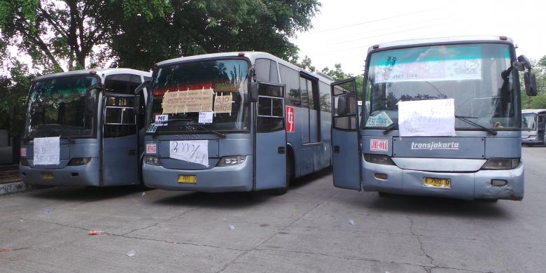 &#91;ditipu maning son&#93; Tuntut Kesejahteraan, Sopir Transjakarta Koridor 5 dan 7 Mogok