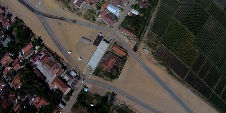 Karena Darsiti, Pembangunan Tol Pejagan-Brebes Timur Terhambat