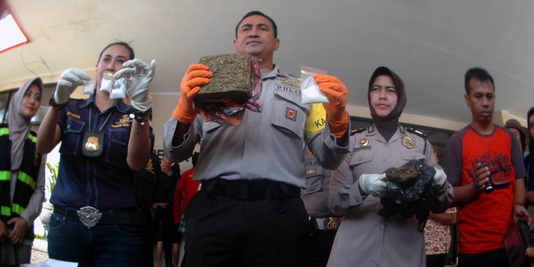 tujuh-bandar-narkoba-di-bogor-dibekuk-bersama-15-kg-ganja