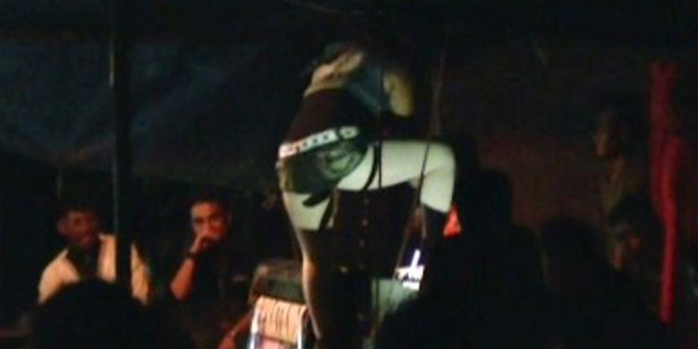 pertunjukan-erotis-quotcandoleng-dolengquot-tak-pernah-hilang-dari-polewali