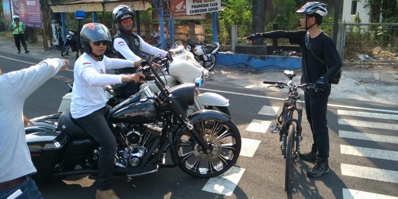 Beredar BC Moge Harley Tabrak Mobil di Jogja, yang melerai babak belur