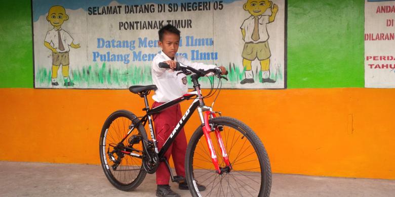 Ini Ivan, Bocah SD yang Tolak Hadiah Sepeda &quot;Bencong&quot; dari Jokowi