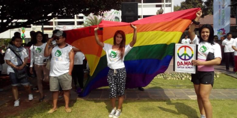 &#91;LGBT NEWS&#93; Bendera Pelangi Berkibar di Balai Kota DKI Jakarta