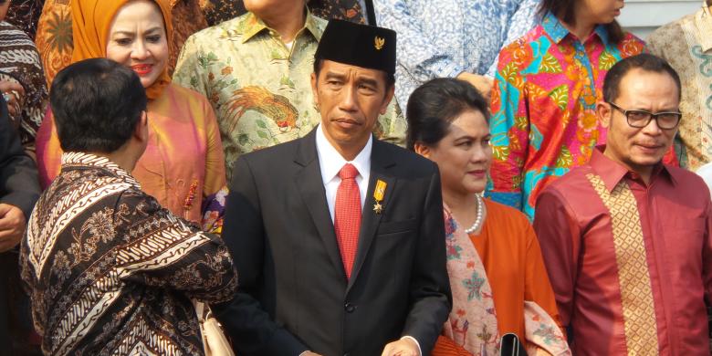 presiden-jokowi-pimpin-upacara-hari-pahlawan-di-surabaya