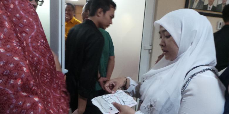 &#91;Masya Alloh&#93; Dua Ibu Bertanya Dana KJP Tak Bisa Ditunaikan, Ahok Malah Marah
