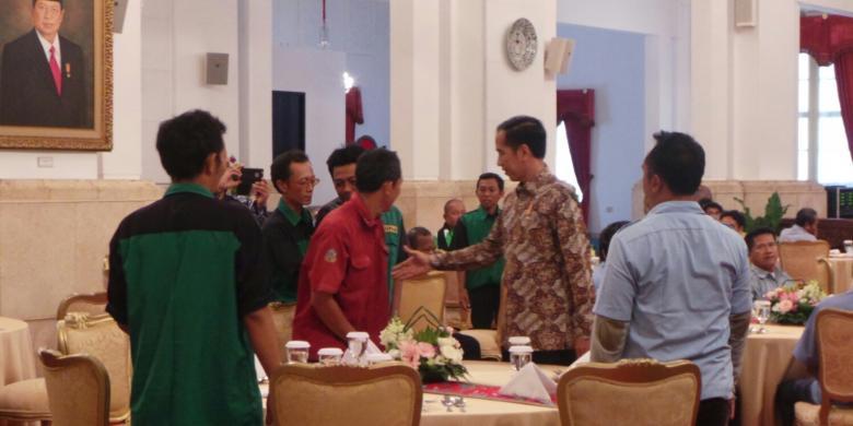 Jokowi Dukung Gojek, Kemenhub Melarang?