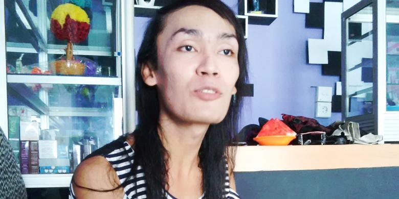 "Kami Waria Juga Manusia..."