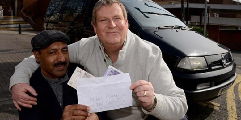 Pria Muslim di London Kembalikan Uang Rp 180 Juta yang Tertinggal di Taksinya