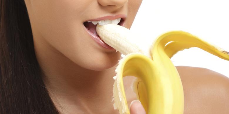 atasi-pornografi-para-presenter-wanita-dilarang-beradegan-makan-pisang