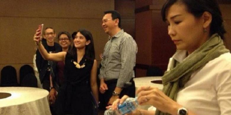 pemerintah-bacakan-pernyataan-ahok-yang-desak-foke-cuti-di-pilgub-2012