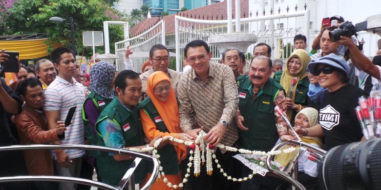 ahok-minta-heru-mundur-dari-pns-dki-setelah-satu-juta-data-ktp-terkumpul