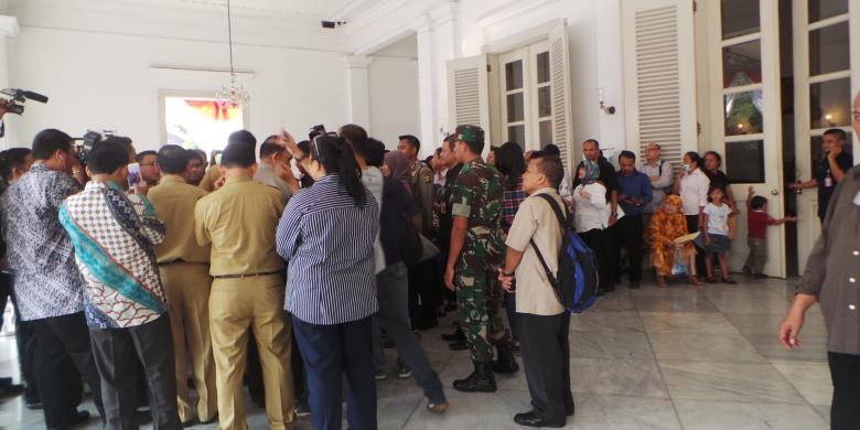Tiba di Balai Kota, Ahok Langsung Ladeni Keluhan Warga