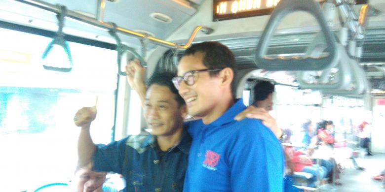sandiaga-uno-siap-di-quotendorsequot-agar-masyarakat-naik-bus-transjakarta
